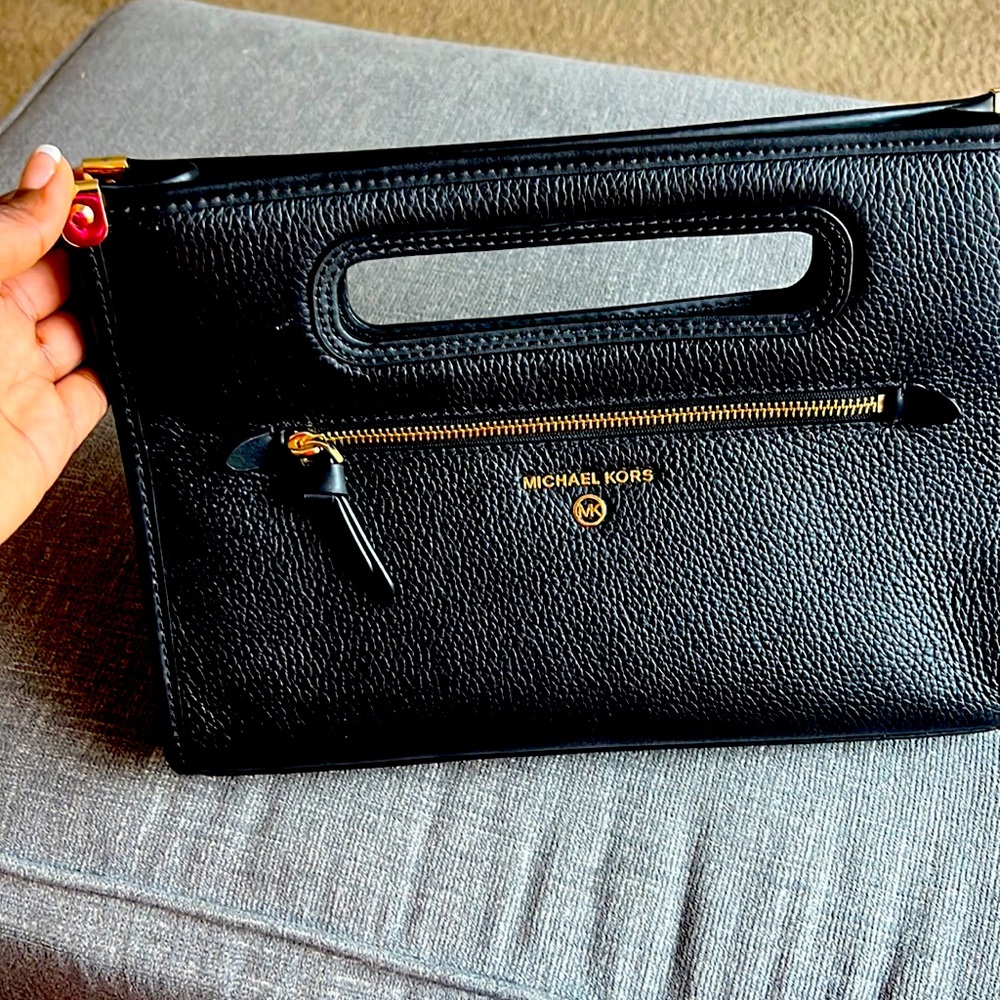Micheal Kors Jane Clutch